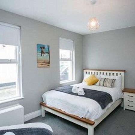Amazing 3 Bedroom Home, Prime Bt1 Postcode And City Centre Location Belfast Luaran gambar